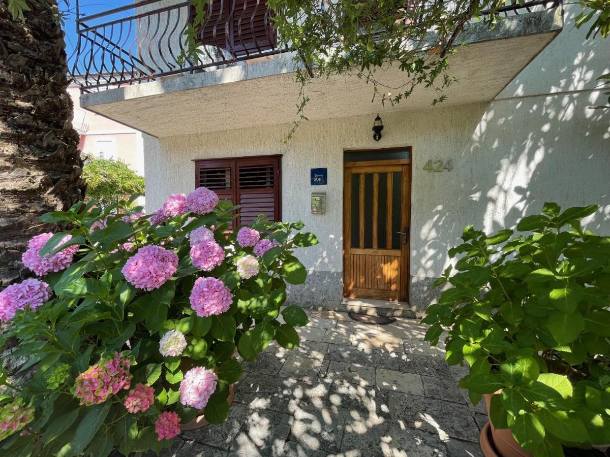 Hvar Guesthouse - Double Bedroom With Private Bathroom Jelsa (Hvar) Exterior foto