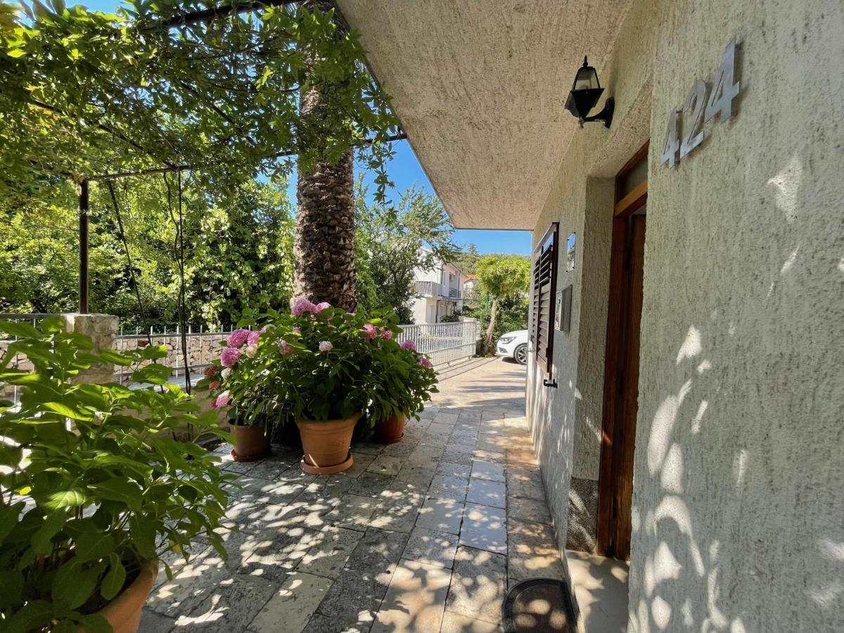 Hvar Guesthouse - Double Bedroom With Private Bathroom Jelsa (Hvar) Exterior foto