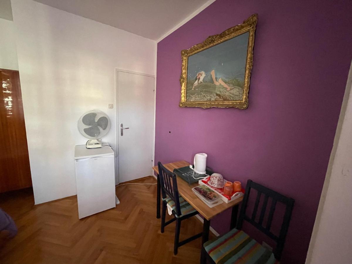 Hvar Guesthouse - Double Bedroom With Private Bathroom Jelsa (Hvar) Exterior foto