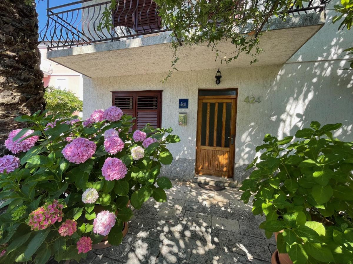 Hvar Guesthouse - Double Bedroom With Private Bathroom Jelsa (Hvar) Exterior foto