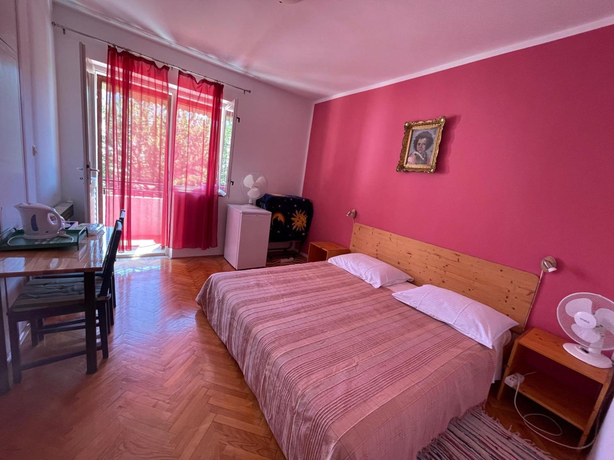 Hvar Guesthouse - Double Bedroom With Private Bathroom Jelsa (Hvar) Exterior foto
