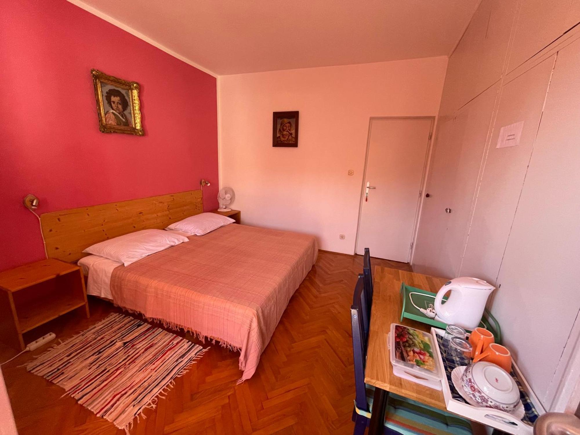 Hvar Guesthouse - Double Bedroom With Private Bathroom Jelsa (Hvar) Exterior foto
